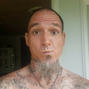 Meet your Posher, Travis